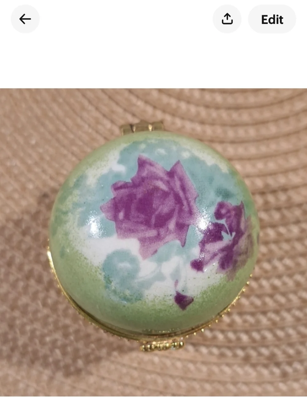 Porcelain Roses Stamp Box - Picture 4 of 5